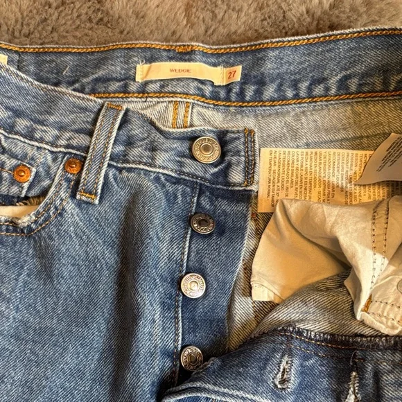 Levi's Light Blue Wedgie Straight Leg Jeans - Picture 4 of 7